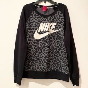 Nike Printed Crew neck